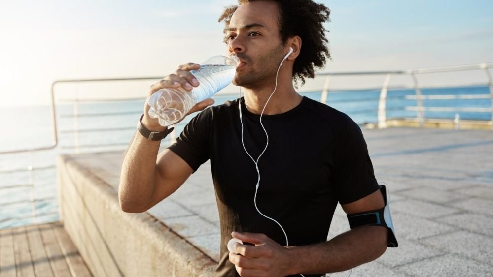 Correr em jejum ou comer antes de treinar?